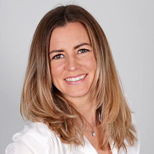 Dr. Bettina Martin